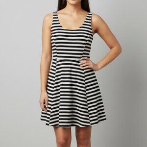 EUC H&M Divided Women’s Striped Sleeveless Mini Dress | Size 4 | Navy & White